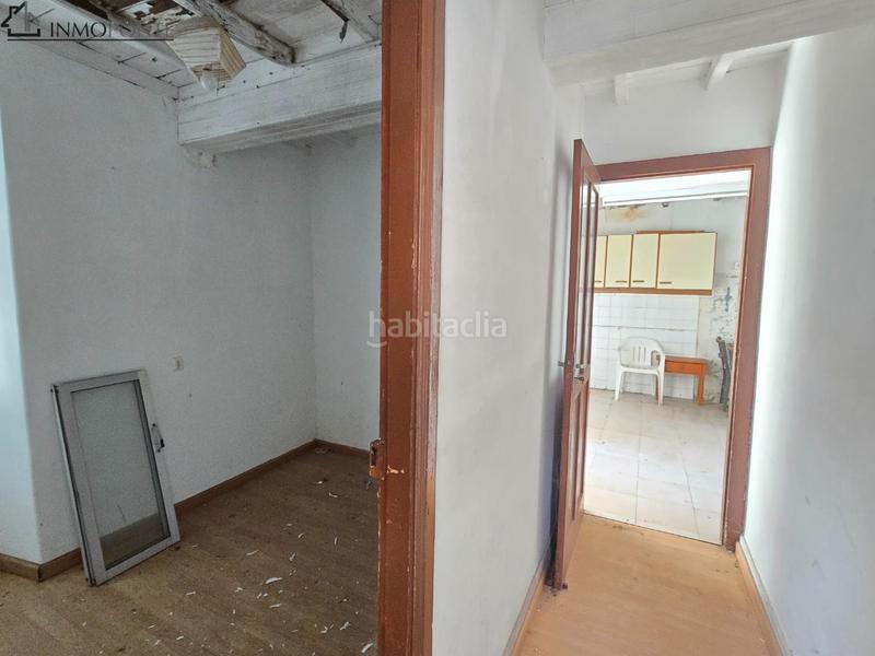 Foto f8e90502-3cc3-4e26-ab79-6c9a2de43a70. Casa oportunidad única en raxó casa para restaurar con terreno y vistas al mar. buscas una propiedad con encanto, cerca del mar y con en Poio
