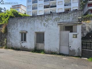 Haus in Poio. Oportunidad única en raxó  casa para restaurar con terreno y vis