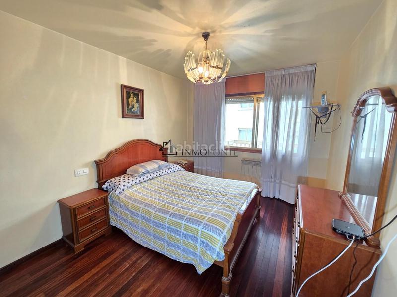 Foto 5dcbd162-c6ea-40ba-8490-2a3440060cef. Piso se vende piso en cruz roja amplio piso en una de las zonas más demandadas , a un paso de la plaza de barc en Pontevedra