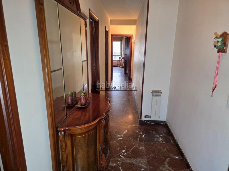 Foto a2f8b5c6-ee91-4e04-9eb7-4c1915450e49. Piso se vende piso en cruz roja amplio piso en una de las zonas más demandadas , a un paso de la plaza de barc en Pontevedra