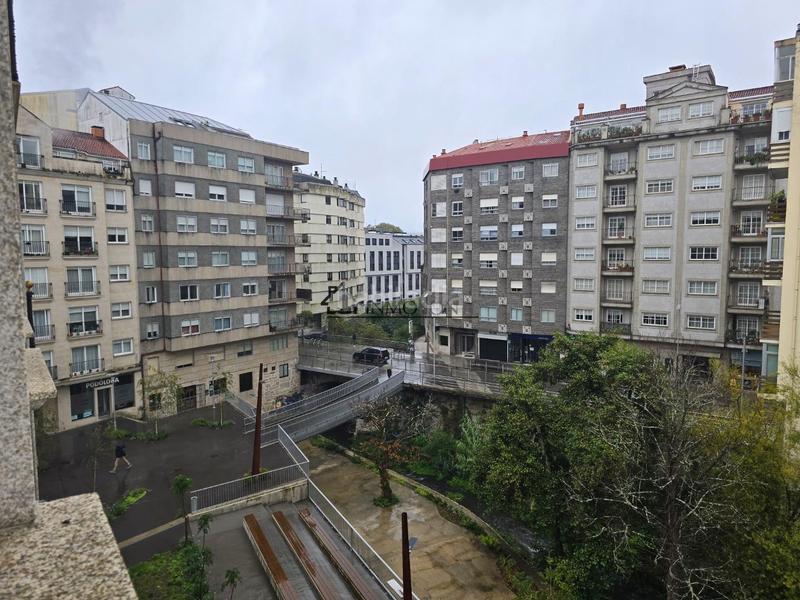 Foto cf3d0e7d-44a1-46d5-a84d-1031ae095eff. Rent flat in Zona Fernández Labreda Pontevedra