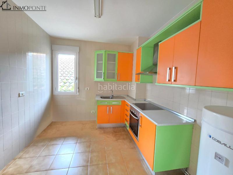 Foto fec38527-f825-4283-a73a-103ef921e2a1. Miete etagenwohnung in Zona Fernández Labreda Pontevedra