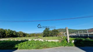 Terreny residencial  Longarelas. Se vende finca en el lugar de lameliña, en la parroquia de bora,