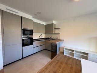 Location Appartement à A Parda. Se alquila acogedor piso a estrenar de 2 dormitorios en el barri