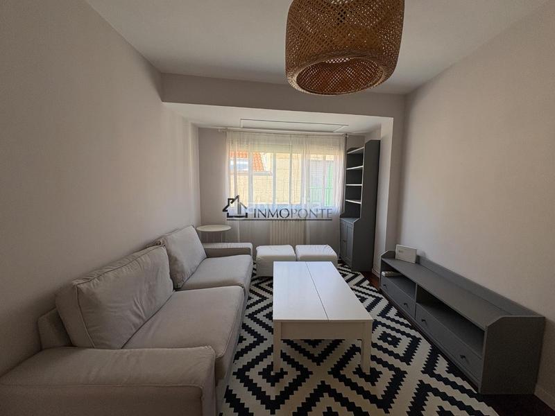 Foto 12be7675-4fa3-4131-b181-d1ec5fbfe7bc. Piso  en venta en el centro . en el centro con todos los servicios a pie de la calle, se encuentra este en Pontevedra