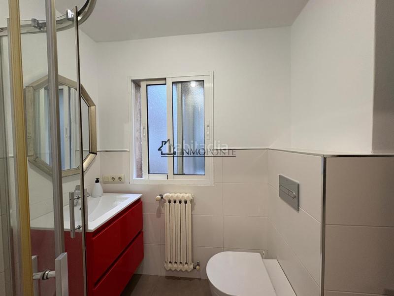 Foto 5145c44e-b0c6-4ab3-9bc0-5d11ca1b2fa1. Piso  en venta en el centro . en el centro con todos los servicios a pie de la calle, se encuentra este en Pontevedra