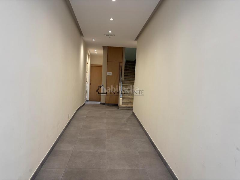 Foto e2d74dd8-9f15-4ebf-a9ae-4d84d36b1892. Piso  en venta en el centro . en el centro con todos los servicios a pie de la calle, se encuentra este en Pontevedra