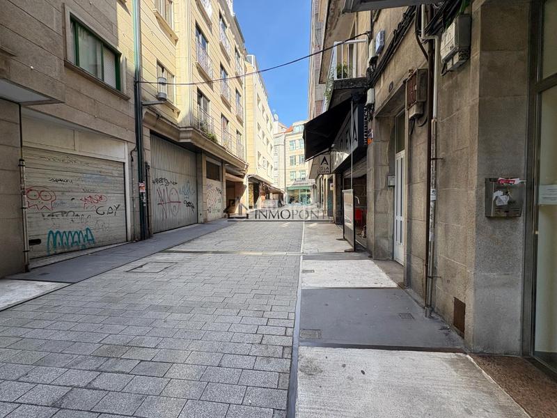 Foto f7e44664-57c0-4709-81df-8a0e66d5c210. Piso  en venta en el centro . en el centro con todos los servicios a pie de la calle, se encuentra este en Pontevedra