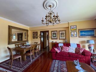 Appartement à Zona Fernández Labreda. Se vende piso en la calle alcalde hevia.   magnífico piso totalm