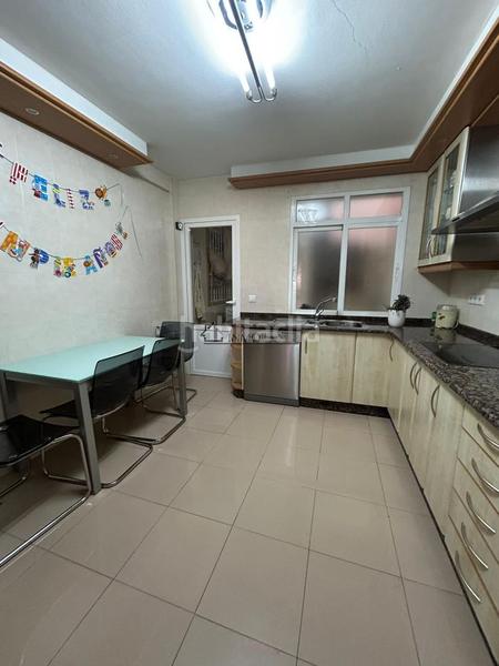 Foto 1e7685e2-a60c-4ab8-a0fb-4e7264fb45ad. Piso oportunidad única! amplio piso en venta en dr. loureiro crespo, 4 planta con ascensor tu nuevo hogar te está esperando! este piso en Pontevedra