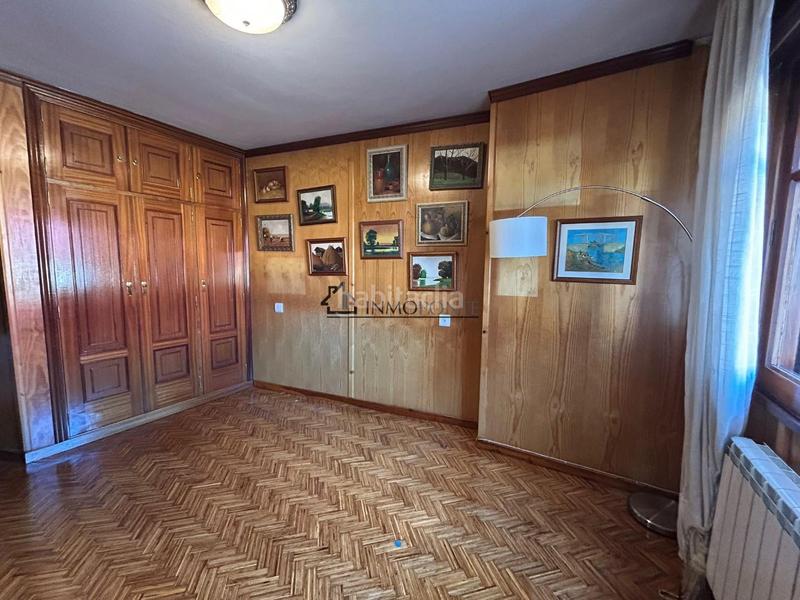 Foto 952c8b6c-0bd5-473f-8a73-071dc512e387. Piso oportunidad única! amplio piso en venta en dr. loureiro crespo, 4 planta con ascensor tu nuevo hogar te está esperando! este piso en Pontevedra