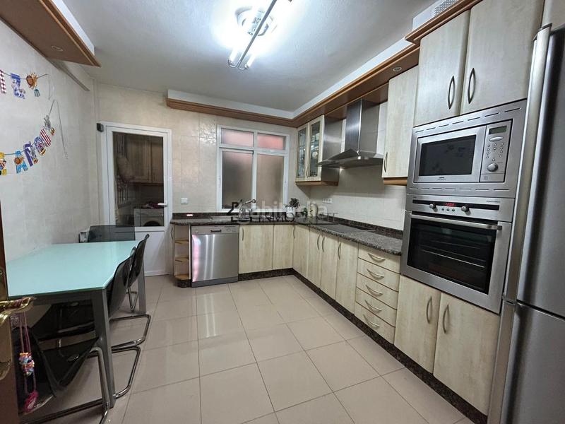 Foto a2f4808f-0176-44e4-8e2e-bd58dbaf748f. Piso oportunidad única! amplio piso en venta en dr. loureiro crespo, 4 planta con ascensor tu nuevo hogar te está esperando! este piso en Pontevedra