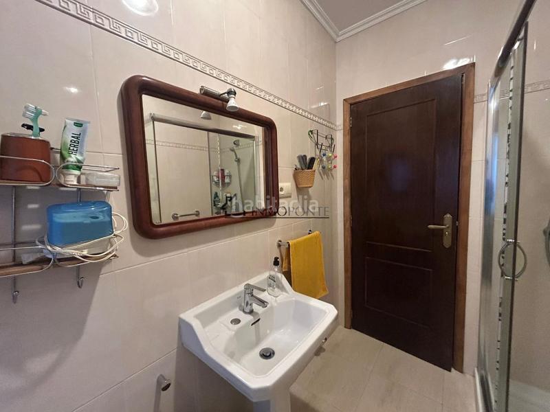 Foto ca0e2dcb-b6ab-45bb-a5d6-c83713829422. Casa a o burgo - campus universitario Pontevedra