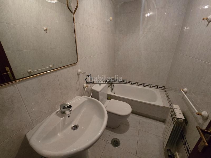 Foto d6f16c3b-8017-4235-9c5f-6832433cd0d9. Miete etagenwohnung in Centro - Echegaray Pontevedra