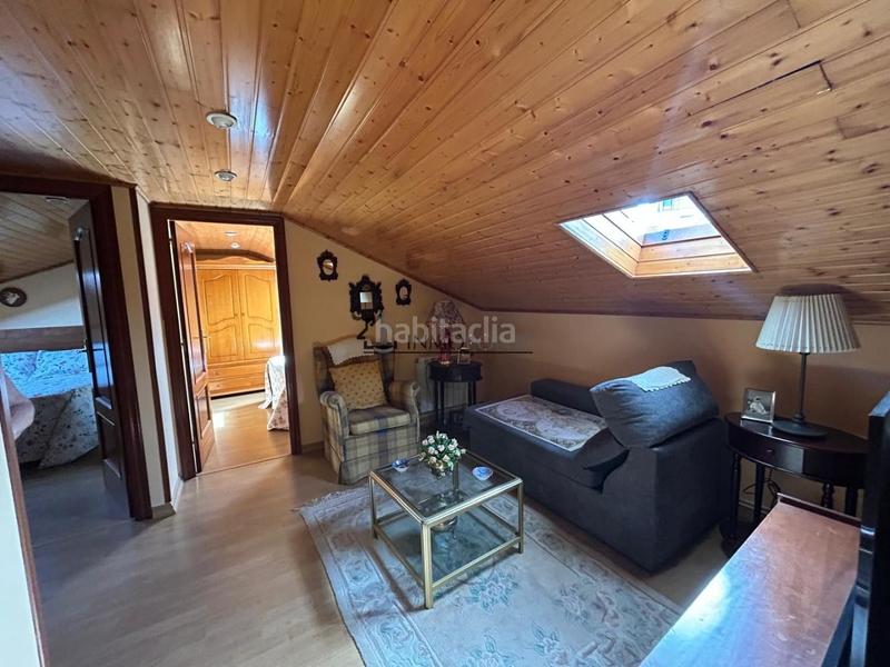 Foto 1e6c5da6-4618-4ca2-b067-bba76b49861f. Casa a Zona Fernández Labreda Pontevedra