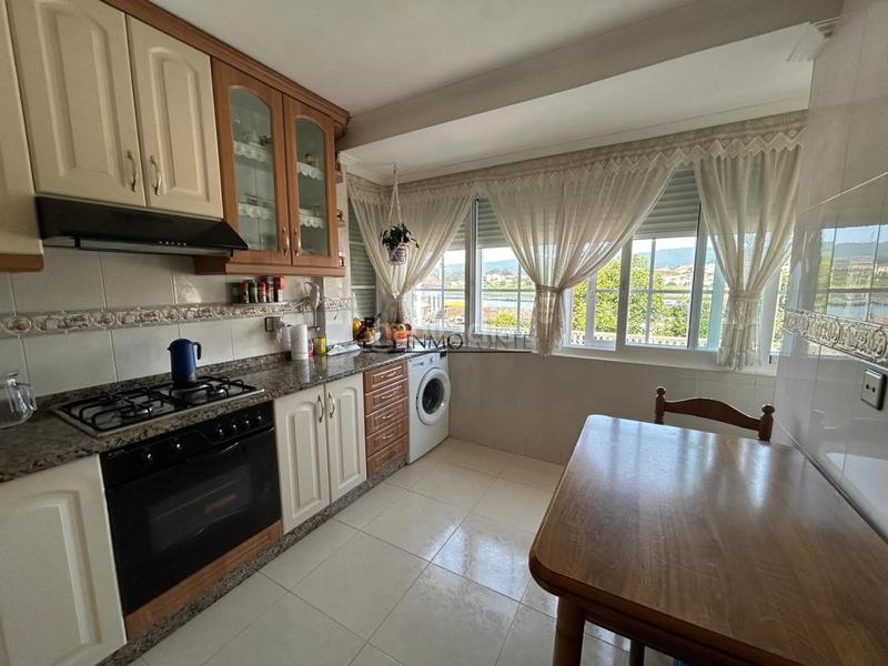 Foto 3430ed53-e06a-4746-8796-d6af898068a0. Casa a Zona Fernández Labreda Pontevedra