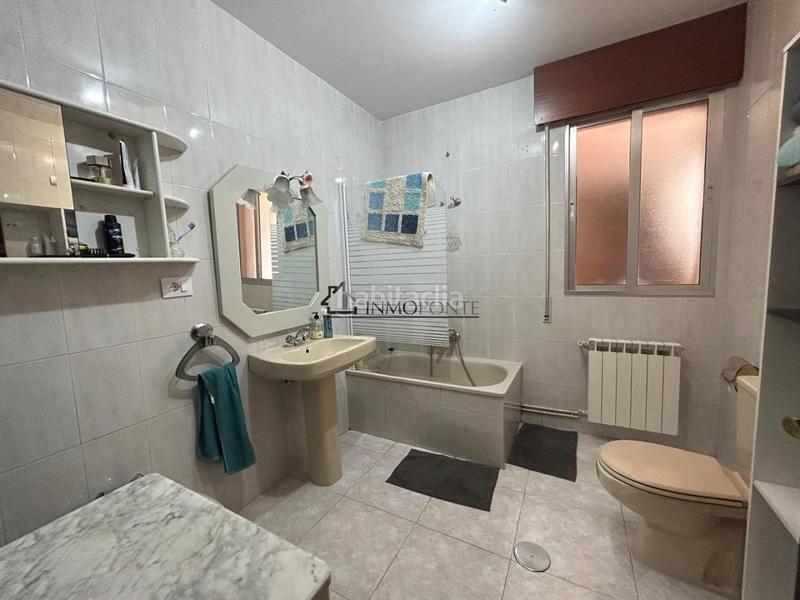 Foto 34e0809b-c6b8-4830-bc0f-a609b30a73da. Casa a Zona Fernández Labreda Pontevedra