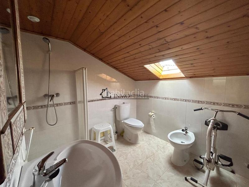 Foto 60303c93-54c4-4cee-9a4a-5b4e5712b934. Casa a Zona Fernández Labreda Pontevedra