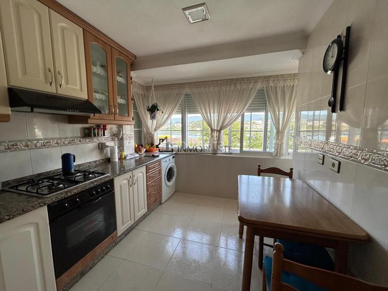 Foto 666d96b6-e1e7-478a-bb07-d2aedfd09f1e. Casa a Zona Fernández Labreda Pontevedra