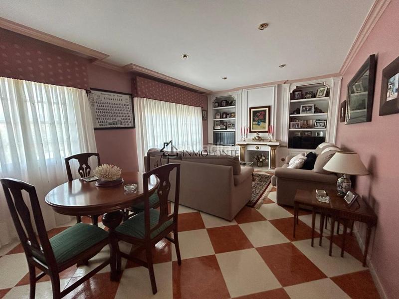 Foto 6e27cb08-e918-4609-bfaa-102b7e190060. Casa a Zona Fernández Labreda Pontevedra