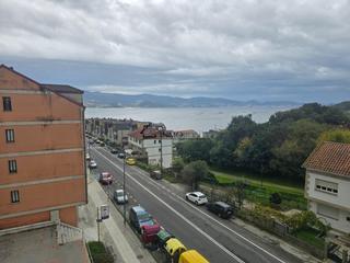 Lloguer Pis a Poio. Se alquila piso amueblado en raxó. el piso se distribuye en dos