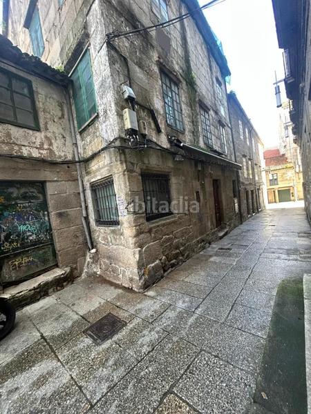 Foto 962f42e8-faf2-46aa-8c6b-fb6d61e57636. Casa aparellada a Centro - Echegaray Pontevedra