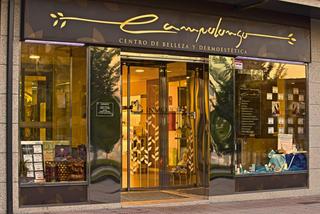 Location Local commercial à Zona Fernández Labreda. Oportunidad única! traspaso o alquiler de peluquería en ponteved