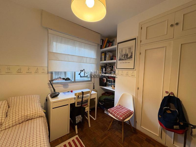 Foto 2840d267-04cd-4cb6-bcb0-e563fd7e1fe3. Pis a Zona de Plaza de Barcelos Pontevedra