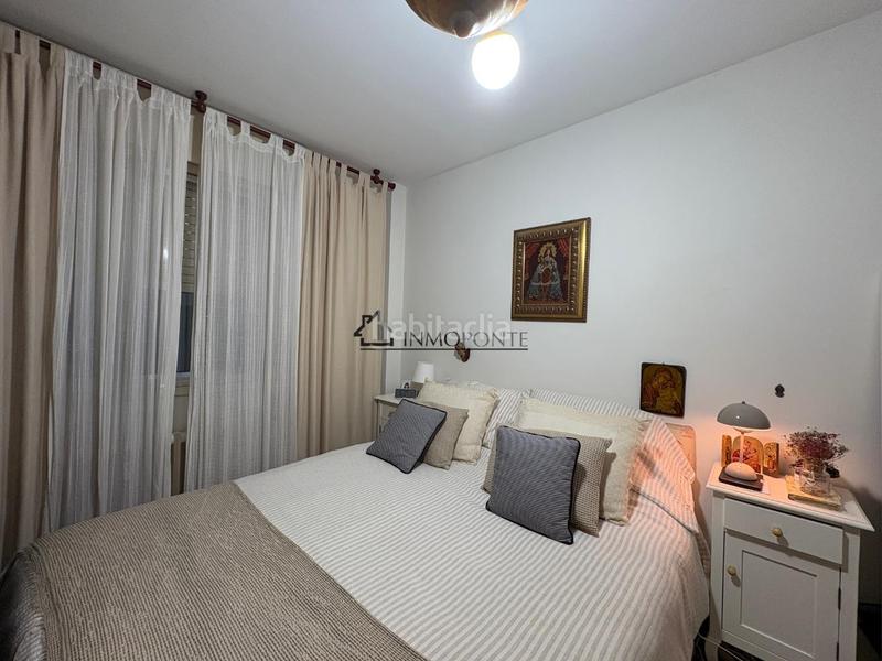 Foto ac34686b-8ba5-4472-b130-024bbb447975. Pis a Zona de Plaza de Barcelos Pontevedra