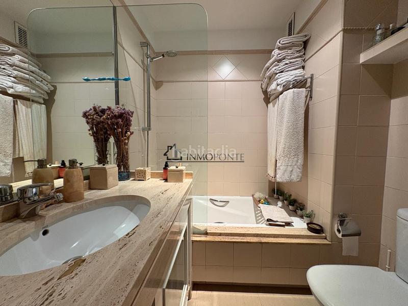 Foto d8839773-96ca-48d2-873c-bbdf76247a0e. Pis a Zona de Plaza de Barcelos Pontevedra