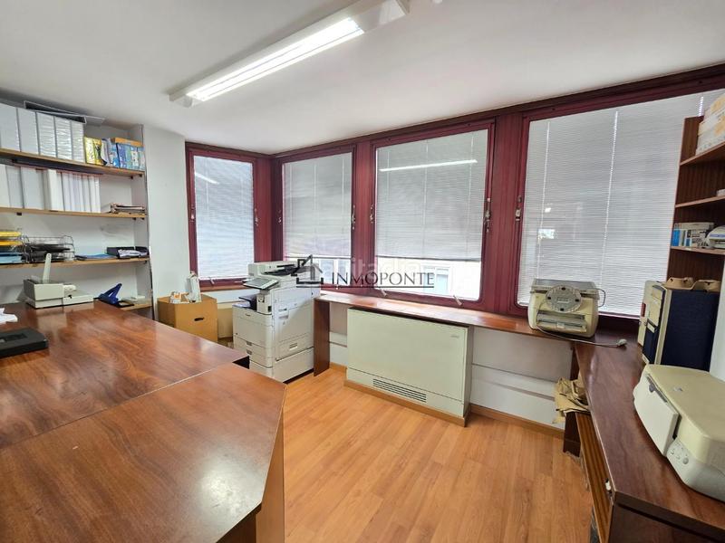 Foto 39df2b6d-ec69-461e-a6f4-c4a9f912adfc. Alquiler oficina  céntrica de 167 m construidos y 142 m2 útiles en pleno corazón plaza san josé calle oliva lista para entra en Pontevedra