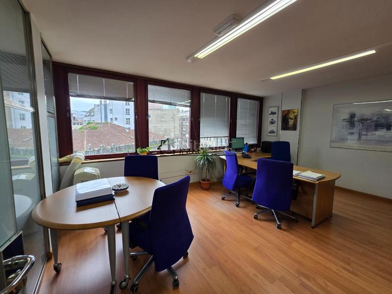 Foto 0f674e88-3b8e-40ee-832d-ab6e678118dd. Lloguer oficina a Centro - Echegaray Pontevedra