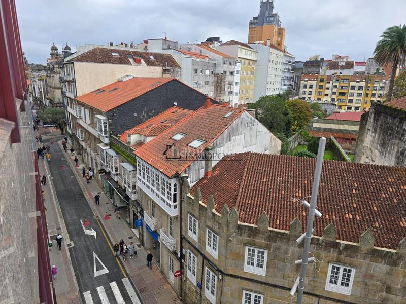 Foto 5e0f7f6f-96ad-48bd-bce2-e7c38e813fe4. Location bureau dans Centro - Echegaray Pontevedra