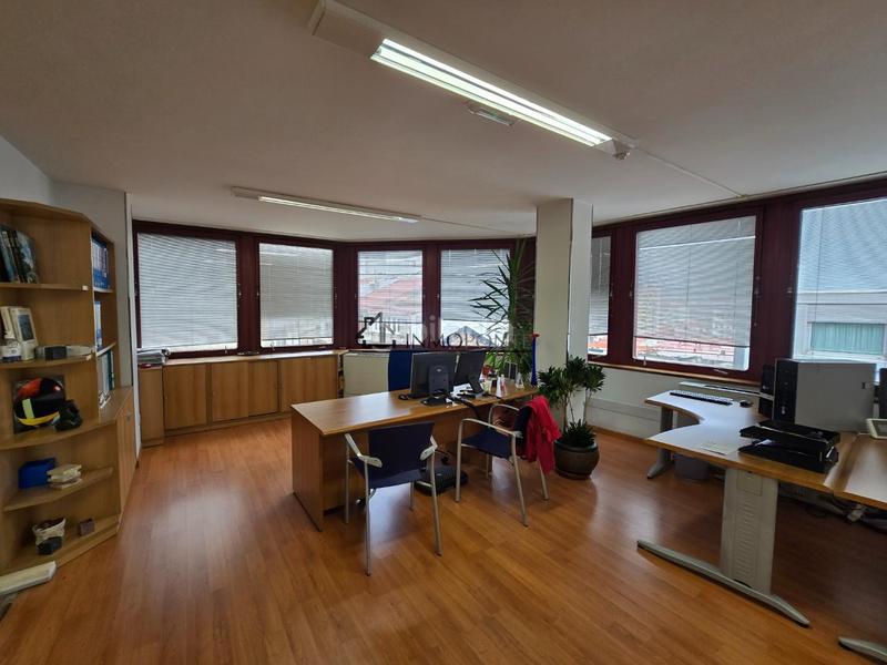 Foto f7527d86-d9ae-4dc8-b3b7-99e3e57816d4. Location bureau dans Centro - Echegaray Pontevedra