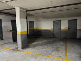 Aparcament cotxe a Zona Fernández Labreda. Oportunidad en maría victoria moreno! plaza de garaje con traste