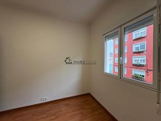 Location Appartement à Zona Fernández Labreda. Se alquila piso en la zona monumental de pontevedra!   amplio y