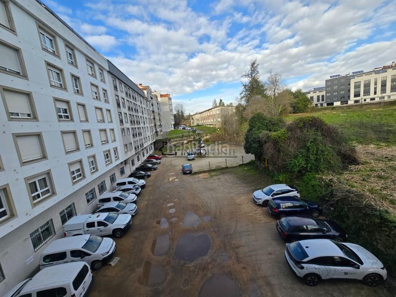 Foto 3e100abb-2bb7-4844-9fe1-895046cc10c0. Pis a Pontevedra