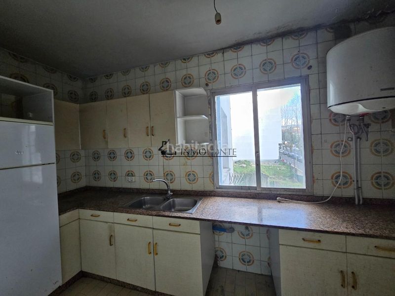 Foto a851a784-21eb-42ee-9530-0156cf06bac8. Pis a Pontevedra