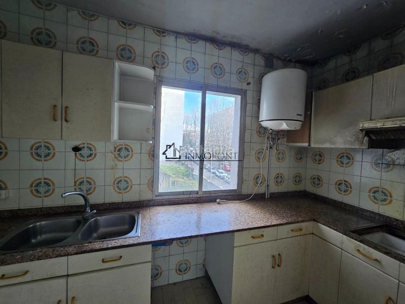 Foto ebc37453-e836-4f39-9f06-ae801e0cbbb1. Pis a Pontevedra