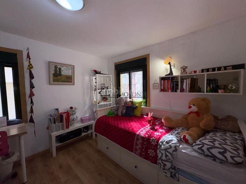 Foto 06fecd12-6db2-4157-91fd-15d964774de8. Casa adossada a Marín