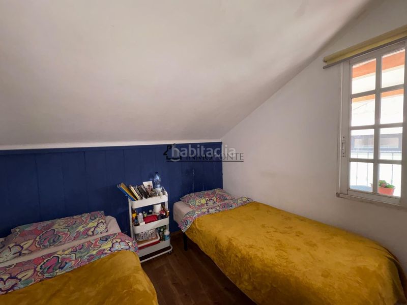 Foto 463ad869-9877-44dc-9435-181ab0ddce5a. Casa adossada a Marín