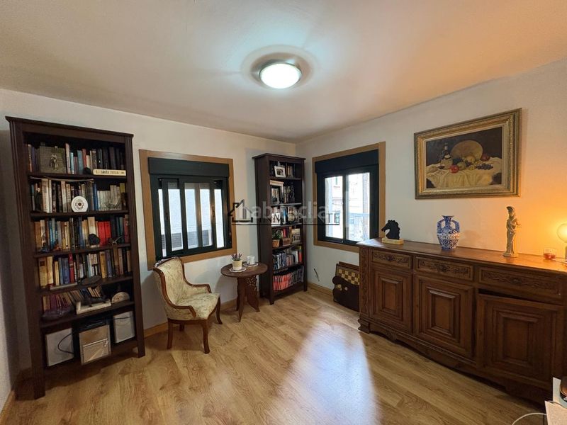 Foto df416449-efdf-4b20-b184-8fa8cbd7b6be. Casa adossada a Marín