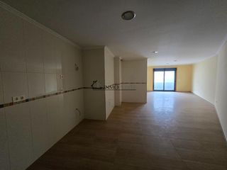 Pis a Marín. Se vende piso situado en la calle concepción arenal de marín, co