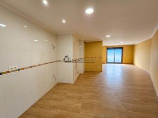 Appartamento in Marín. Se vende piso situado en la calle concepción arenal de marín, co
