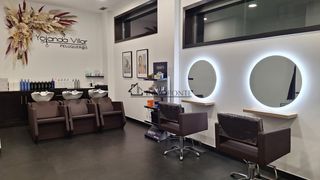 Lloguer Local Comercial a Zona de Plaza de Barcelos. Oportunidad única! traspaso de peluquería en pontevedra, zona ed
