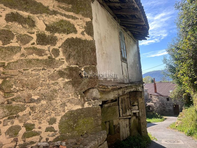Foto 99c27cd0-4f46-4fe7-b282-94a5351b31f3. Casa amb aparcament a Forcarei