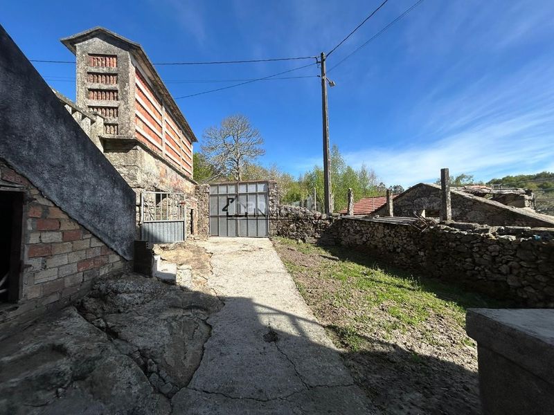 Foto 9cb7c66d-b286-4a33-b853-4988e4520950. Casa amb aparcament a Forcarei