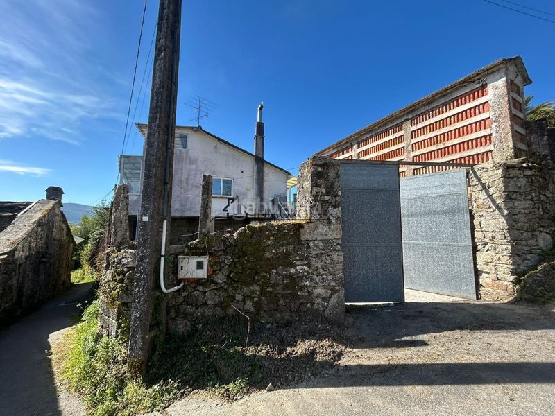 Foto dbc0bf76-832a-413a-b2aa-6dfe36a648cb. Casa amb aparcament a Forcarei