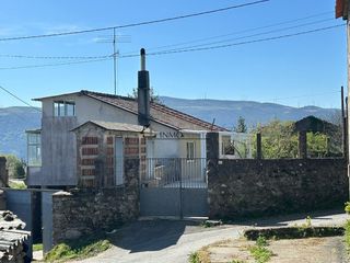 Haus in Forcarei. Se venden casa con terreno en lugar vilar, cerdedo pontevedra, e