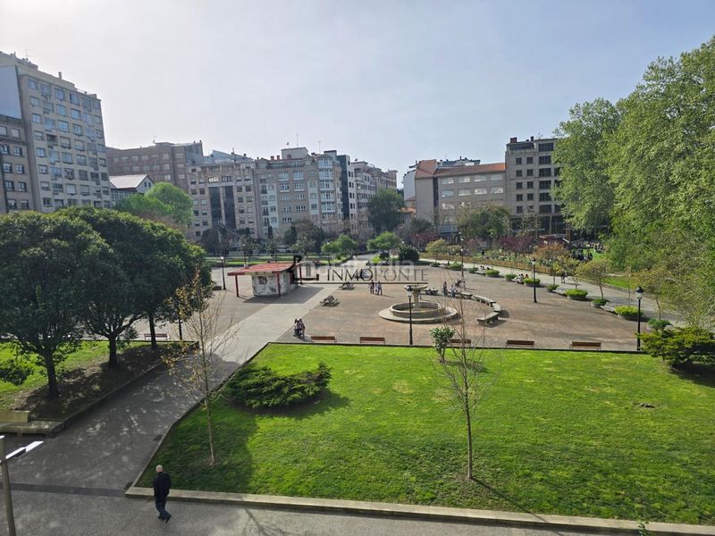 Foto 12505d3d-84d5-421a-932e-613736fb00e3. Pis a Zona de Plaza de Barcelos Pontevedra